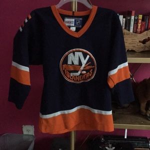 Yourh XL New York Islanders hockey jersey